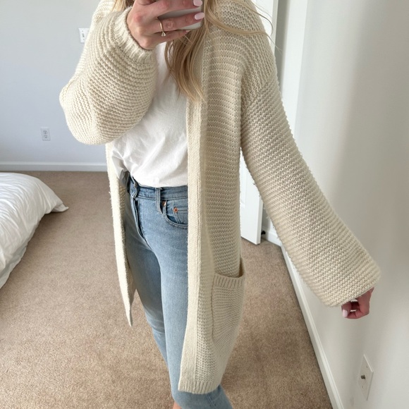 Abercrombie & Fitch Sweaters - Abercrombie knitted balloon sleeve cardigan size S